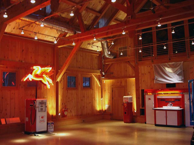 kellCarBarn_interiorSpace.jpg